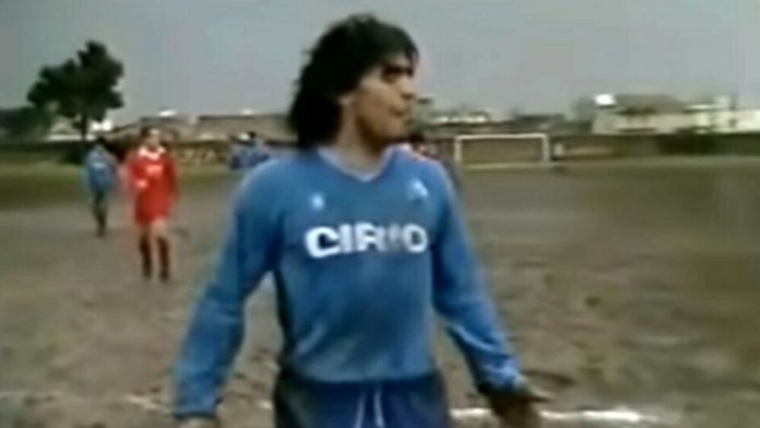 La partita nel fango - Un giorno nella vita di Maradona