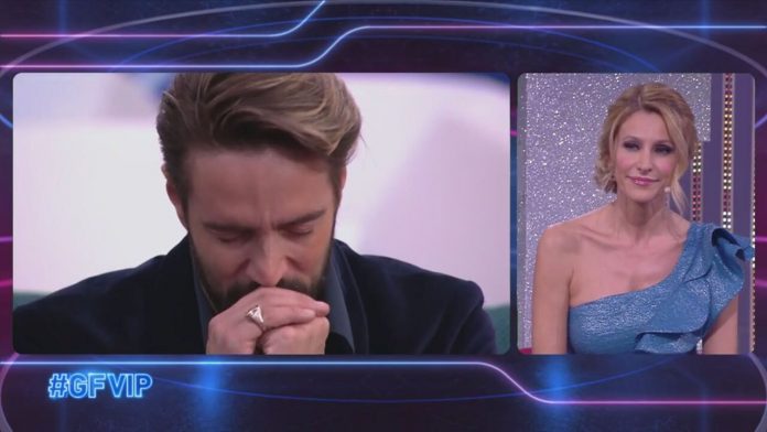 GF Vip, le scuse di Adriana Volpe ad Alex Belli: “Con la mano sul cuore ti chiedo scusa” | Video Mediaset Le scuse di Adriana