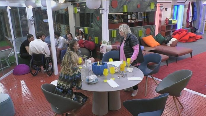 GF Vip, è scontro tra Katia Ricciarelli e Sophie Codegoni nel dopo puntata per le nomination | Video Mediaset Scontro Katia Sophie