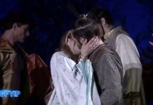 GF Vip, il bacio appassionato tra Soleil Sorge e Alex Belli nel finale della Turandot | Video Mediaset Soleil Alex bacio