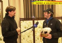 Tapiro d’oro a Valentino Rossi a Striscia la Notizia: “Smettere era la scelta giusta” | Video Mediaset Valentino Rossi a Striscia la Notizia tapiro d'oro