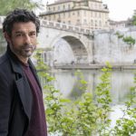 Ascolti tv di giovedì 2 dicembre 2021: Un professore (22.2%), Zelig (19.5%) | Dati Auditel Un professore con Alessandro Gassmann