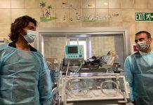 Can Yaman: il compleanno tra i bambini del Policlinico I e le fan scatenate Can Yaman