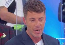 Uomini e Donne, tutti contro Diego in studio. Ida in lacrime… | Video Witty Tv Diego a Uomini e Donne