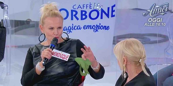 Uomini e Donne, Costabile e Dominique sono usciti insieme: sono solo amici? | Video Witty Tv Dominique a Uomini e Donne