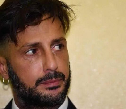 Grande Fratello Vip, Fabrizio Corona burattinaio? Lui spiega: “Il mio nome è più ingombrante delle persone che ci sono dentro” fabrizio corona
