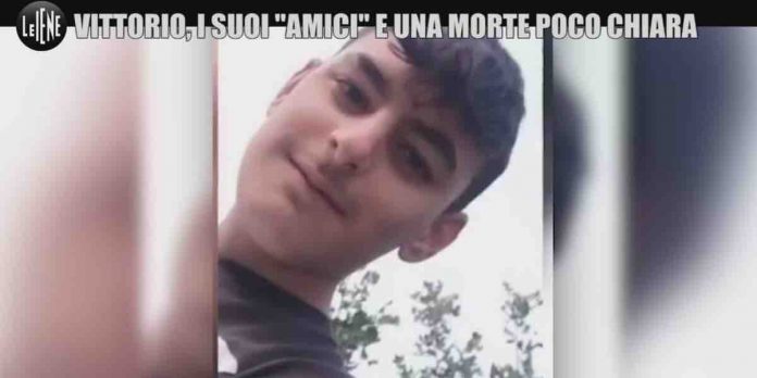 Le Iene, la morte di Vittorio a Cetara: incidente oppure è stato investito? | Video Mediaset la morte di Vittorio a Le Iene