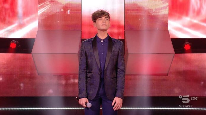 Vincenzo Cantiello ottiene 100 dal muro di All Together Now con “I have nothing” | Video Mediaset All Together Now