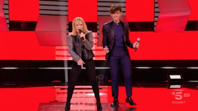 All Together Now, Vincenzo Cantiello duetta con Rita Pavone sulle note di “Gimme Some Lovin'” | Video Mediaset All Together Now