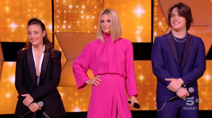 All Together Now: la sfida tra Michelangelo Falcone e Jalisse Bascià | Video Mediaset All Together Now