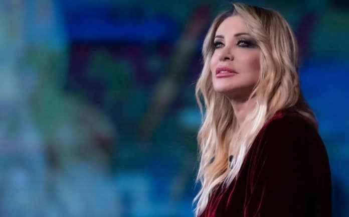 Paola Ferrari a Verissimo: dalla vita privata alla carriera passando per Diletta Leotta | Video Mediaset Paola Ferrari a Verissimo