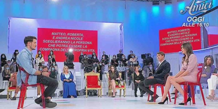 Scelta di Andrea Nicole a Uomini e Donne è Ciprian: la delusione di Gianni e Tina | Video Witty Tv scelta Andrea Nicole a Uomini e Donne