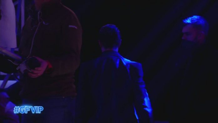 Grande Fratello Vip, Alex Belli abbandona lo studio dopo un diverbio con Signorini | Video Mediaset Alex abbandona lo studio