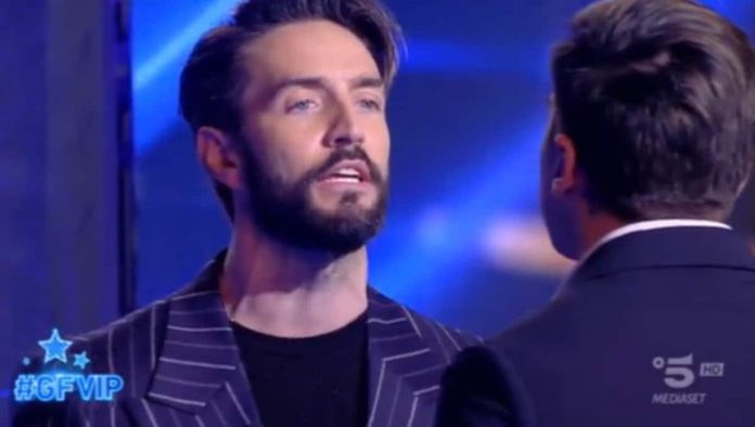 GF Vip, scontro infuocato tra Alex Belli e Alessandro Basciano in passerella | Video Mediaset Belli Vs Basciano