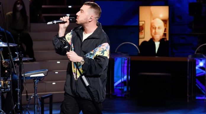 Coez ad Amici 21 canta Come nelle canzoni | Video Witty Tv Coez ad Amici 21