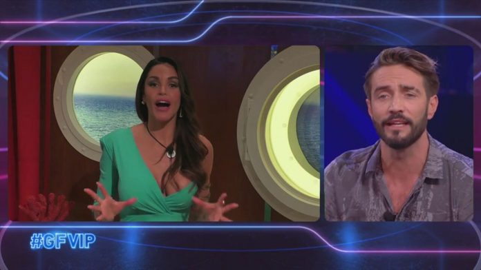 GF Vip, lo scontro in diretta tra Delia Duran e Alex Belli: è di nuovo lite | Video Mediaset Delia Alex lite