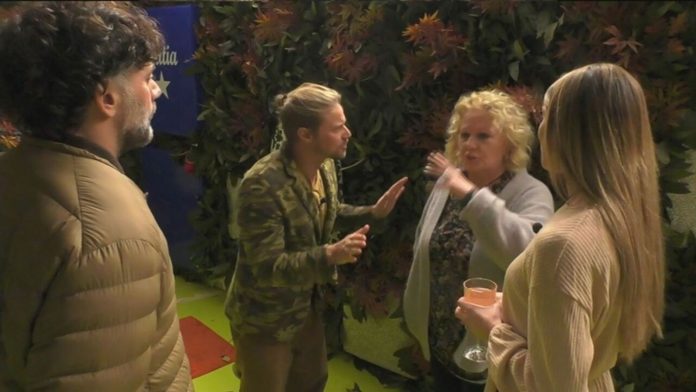 GF Vip, Katia Ricciarelli furiosa con Davide Silvestri e Barù: il motivo | Video Mediaset Katia furiosa con Davide e Barù