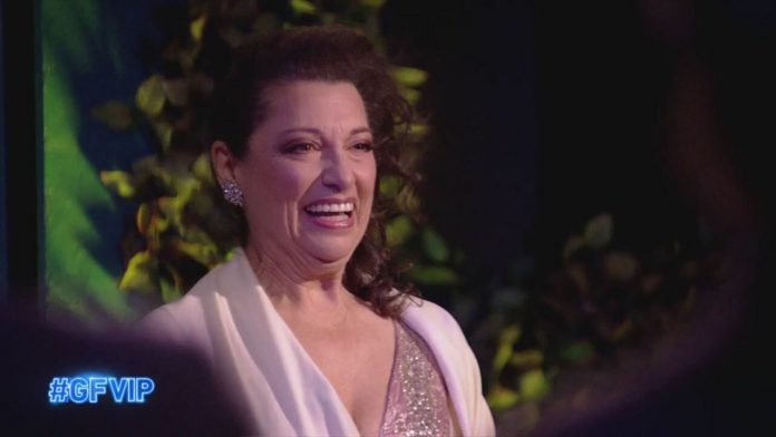 GF Vip, sorpresa per Giucas Casella che incontra la sua amata Valeria e le chiede di sposarlo! | Video Mediaset Valeria