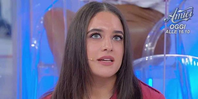 Uomini e Donne, Lilli e la sua toccante storia fanno breccia nel cuore di Luca | Video Witty Tv Lilli a Uomini e Donne