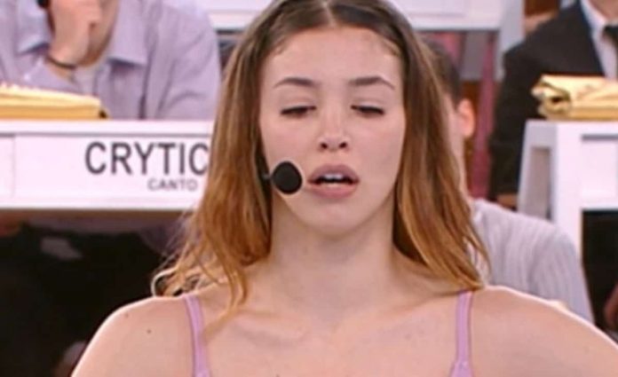 Amici 21, Serena in lacrime si sente male: i giudizi d Alessandra Celentano | Video Witty Tv Amici 21 Serena in lacrime