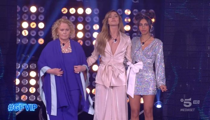 Grande Fratello Vip, chi è uscito ieri sera giovedì 17 2022? Nessun Eliminato | Video Mediaset Eliminato