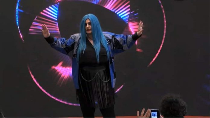 Festa Rock al Grande Fratello Vip 6: i Vipponi nei panni delle grandi star della musica | Video Mediaset Katia Ricciarelli come la Bertè