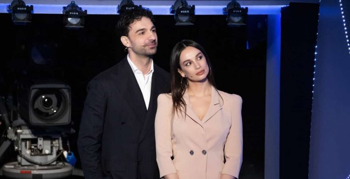 Raimondo Todaro e Francesca Tocca a C’è Posta per te: la romantica proposta | Video Witty Tv Raimondo Todaro e Francesca Tocca