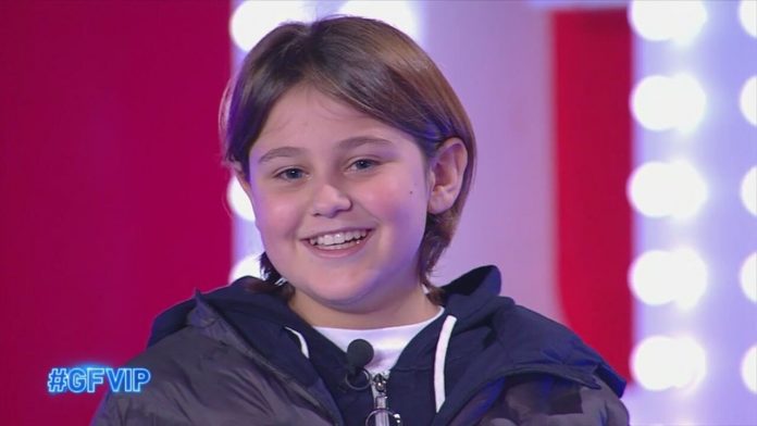 GF Vip, la sorpresa a Sophie Codegoni: in passerella c’è il fratellino Ricky | Video Mediaset Ricky fratellino Sophie