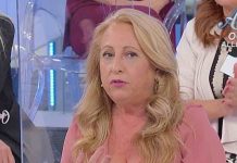 Uomini e Donne, Carmela contro Franco: “da buon amazzone non posso perdere le staffe” | Video Witty Tv Carmela a Uomini e Donne