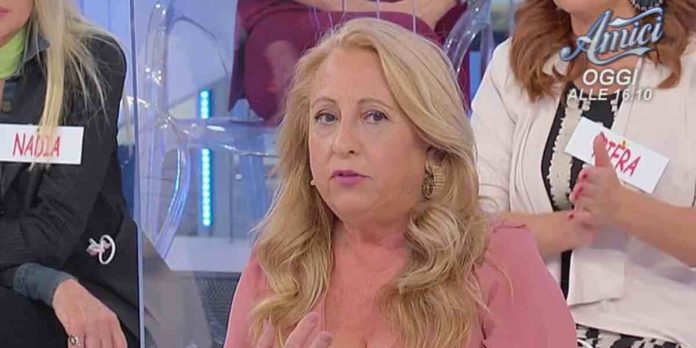 Uomini e Donne, Carmela contro Franco: “da buon amazzone non posso perdere le staffe” | Video Witty Tv Carmela a Uomini e Donne