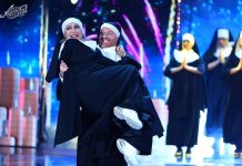 Amici 21, Zerbi-Cele e i regali agli altri prof: la foto di Zerbi con la gamba alzata | Video Witty Tv Amici 21 Rudy Zerbi vestito da suora