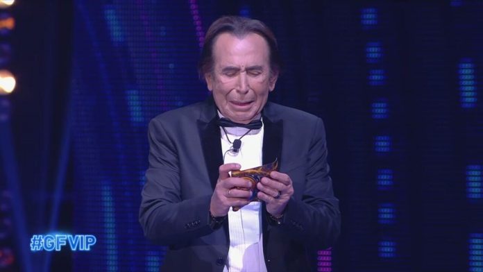 GF Vip, Giucas Casella Eliminato: ha il biglietto di ritorno e rientra in Casa | Video Mediaset Casella rientra in gioco