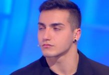 C’è Posta per te 2022, Giovanni e Christian: il giovane perdona il padre e l’abbraccia | Video Witty Tv C'è Posta per te 2022