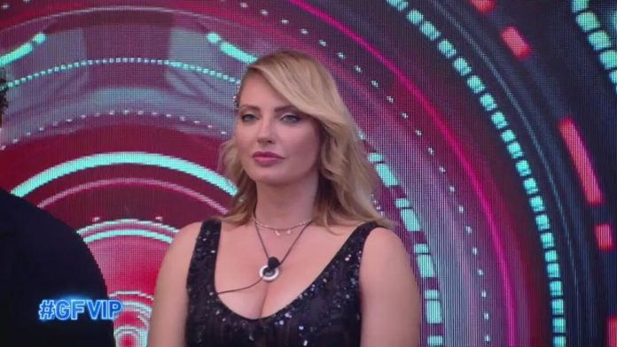 Grande Fratello Vip, chi è uscito ieri sera giovedì 10 marzo 2022? Eliminata Manila Nazzaro | Video Mediaset eliminata