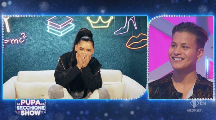 La Pupa e il Secchione Show: i primi amori e le prime gelosie tra le pupe e secchioni | Video Mediaset La Pupa e il Secchione show