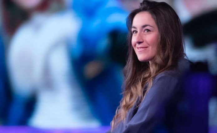 Sofia Goggia a Verissimo: un in bocca al lupo per Fedez, suo cantante preferito | Video Mediaset Sofia Goggia a Verissimo