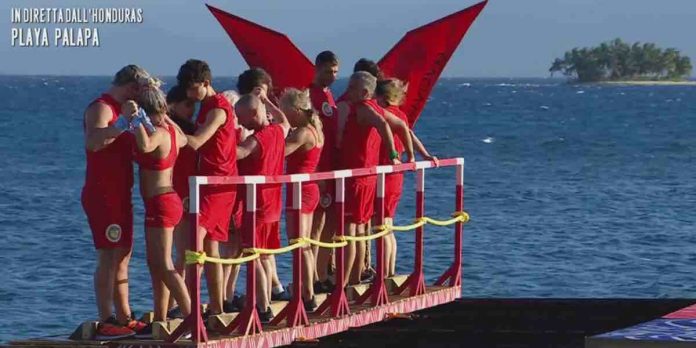 Isola dei Famosi 2022, “il ponte delle coppie”: la prima prova leader vinta dai Rodriguez | Video Mediaset Isola dei Famosi 2022 prova leader