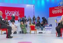 Uomini e Donne, Alessandro “mi interessano due dame”, Armando: “una è Federica”: tensione in studio | Video Witty Tv Lucia a Uomini e Donne