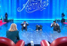 Amici 21, gara di addominali: vince Stefano De Martino | Video Witty Tv Amici 21 gara addominali