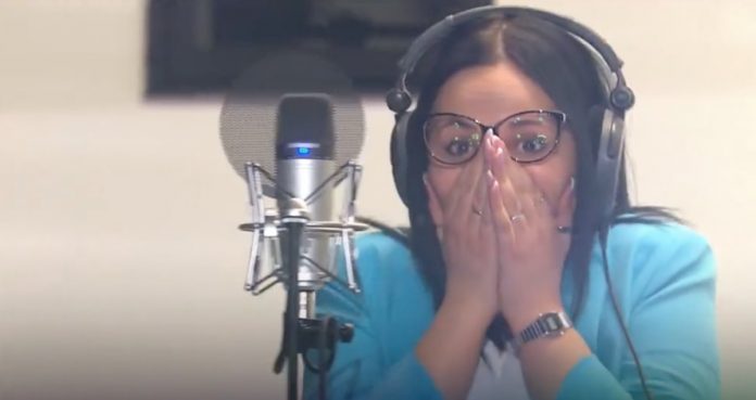 Big Show: Pamela si sveglia dal coma e canta a sorpresa sul palco davanti al pubblico | Video Mediaset Big Show sorpresa a Pamela