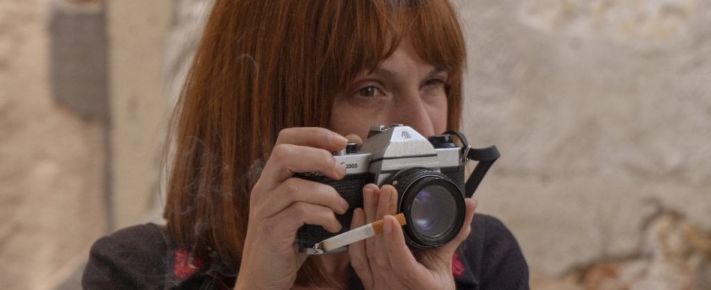 Isabella Ragonese nei panni di Letizia Battaglia