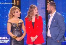 La Pupa e il Secchione Show: Annaclara ritrova tra il pubblico il suo ex Francesco e scatta il bacio | Video Mediaset La Pupa e il Secchione Show Annaclara e il suo ex Francesco