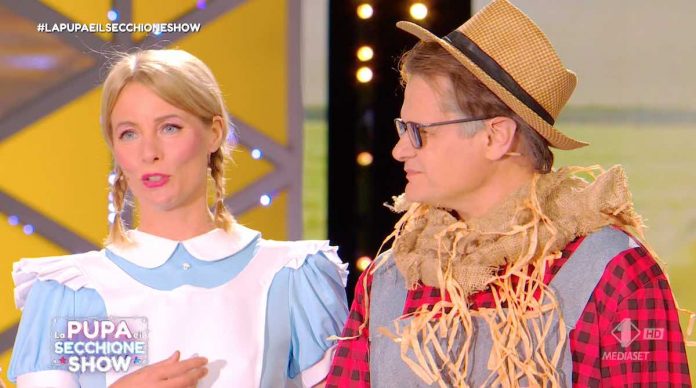 La Pupa e il Secchione Show, torna Flavia Vento: lo scontro con Antonella Elia | Video Mediaset La Pupa e il Secchione Show, Flavia Vento scontro con Antonella Elia