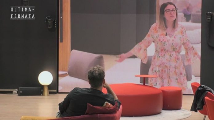 Ultima Fermata, Manuel e Lucia: “Lui è piatto” e dice “no” al matrimonio fissato per il prossimo 6 giugno | Video Witty Tv Manuel e Lucia