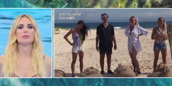 Isola dei Famosi 2022, Laura contro Lory: “abbiamo chiarito per cause di forza maggiore” | Video Mediaset Laura contro Lory a L'Isola dei Famosi