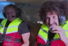 Nick Luciani e Silvano Michetti de I Cugini di Campagna, l’arrivo a L’Isola dei Famosi 2022 | Video Mediaset Nick Luciani e Silvano Michetti de I Cugini di Campagna a L'Isola dei Famosi