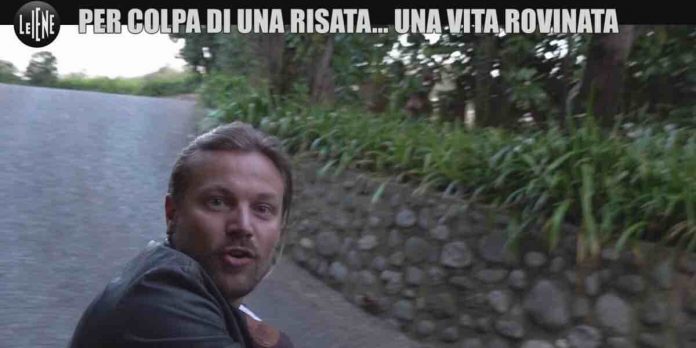 Scherzo Davide Silvestri a Le Iene: per una risata rischia di perdere la “birra” | Video Mediaset Scherzo Davide Silvestri a le Iene