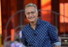 Ciao Darwin torna in tv nel 2023. Il conduttore Paolo Bonolis annuncia: “Torna ai primi di marzo” Paolo Bonolis a Verissimo