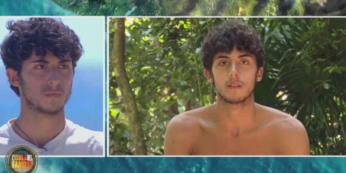 Isola dei Famosi 2022, il confronto fra Clemente e Alessandro | Video Mediaset Alessandro a L'Isola dei Famosi 2022