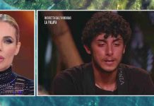 Isola dei Famosi 2022, Alessandro e il rapporto con il padre: “non mi apro abbastanza con lui” | Video Mediaset Isola dei Famosi 2022 Alessandro